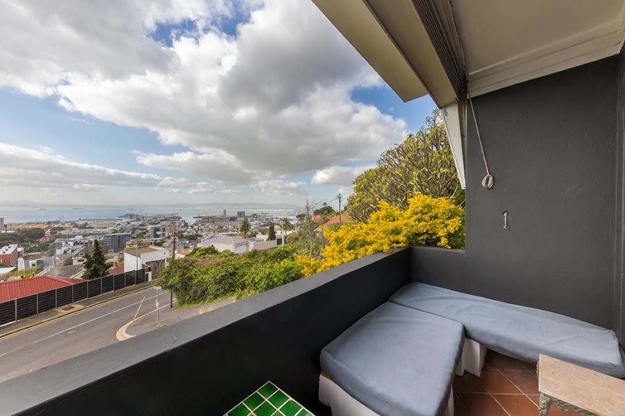 To Let 1 Bedroom Property for Rent in Green Point Western Cape